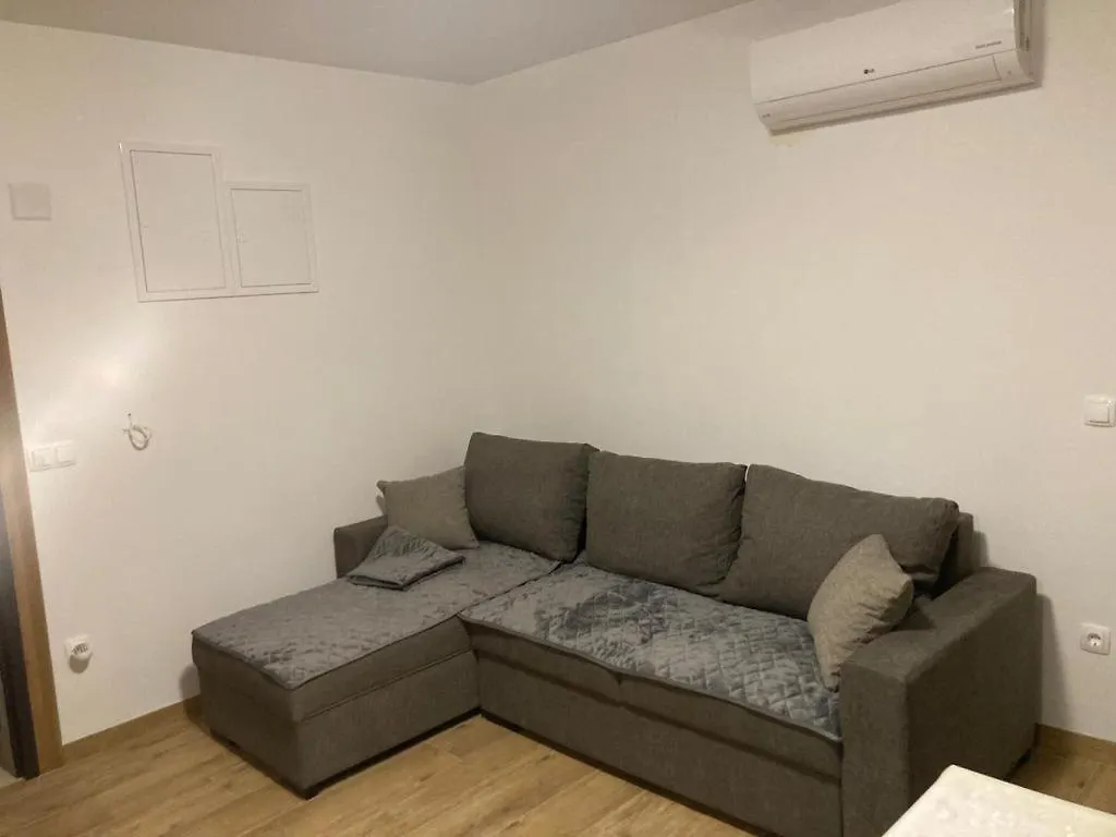 Apartmani Lacic-维尔 0*, 维尔